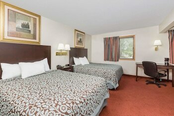Hotel Days Inn & Suites Des Moines Airport