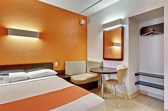 Motel 6 Chicago West - Villa Park