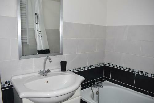 Apartamento Studio Triangle Ar�ne Gare Maison Carr�e Placette