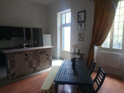 Apartamento N�mes Ar�nes 90 M2 & Terrasse Vue Parc