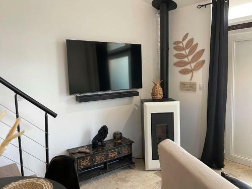 Jolie Annexe Du Mas Dans Le C?ur de La Garrigue N�moise