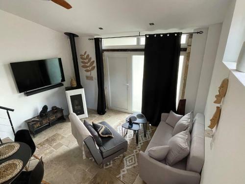 Jolie Annexe Du Mas Dans Le C?ur de La Garrigue N�moise