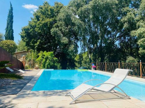 Jolie Annexe Du Mas Dans Le C?ur de La Garrigue N�moise