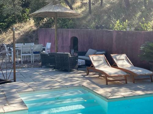 Jolie Annexe Du Mas Dans Le C?ur de La Garrigue N�moise