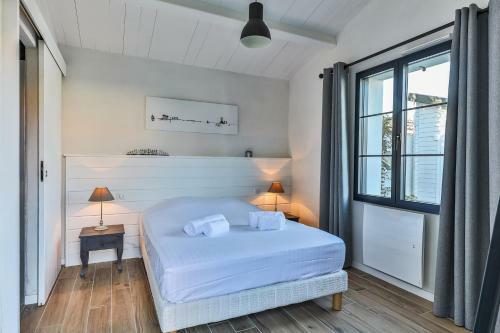 Jolie Maison Avec Piscine Et D�pendance