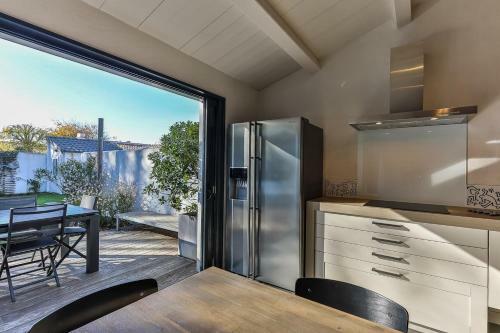 Jolie Maison Avec Piscine Et D�pendance