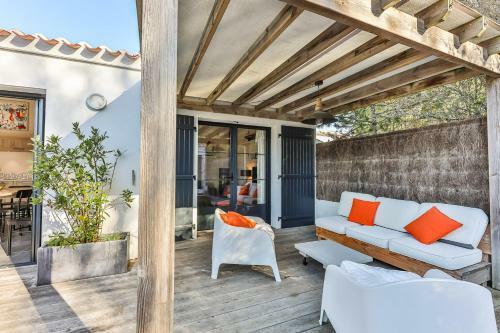 Jolie Maison Avec Piscine Et D�pendance