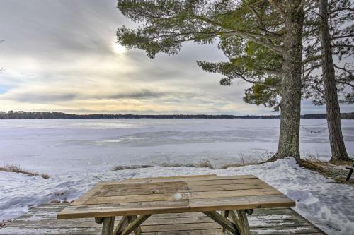 Charming Lost Lake Cabin Fish, Boat And Hunt!