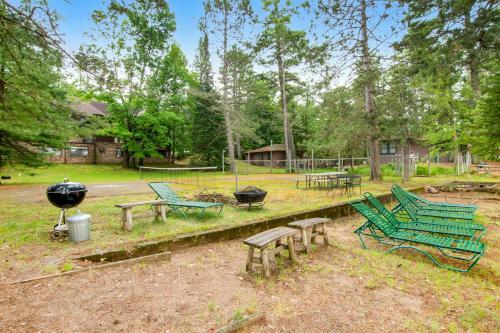 Cedar Cabin On Plum Lake