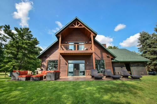 Lakefront Cabin With Fire Pit About 5 Mi To Siren!