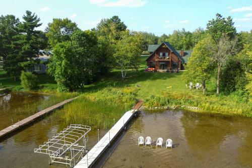 Lakefront Cabin With Fire Pit About 5 Mi To Siren!