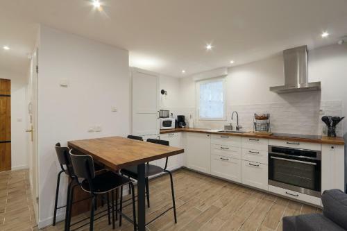 Modern And Bright Apartment Near Tours