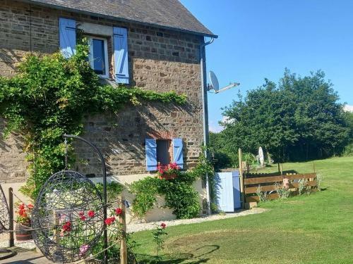 Captivating 2-bed Cottage In Mortain-bocage