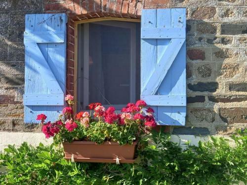Captivating 2-bed Cottage In Mortain-bocage