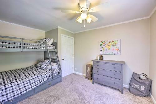 Charming Twin Lakes Hideaway With Private Yard!