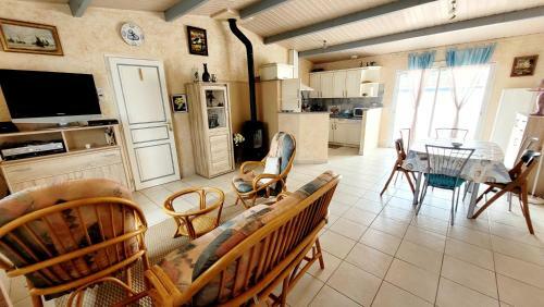 La Villa Fruchardiere Piscine Plage A 500 Metres