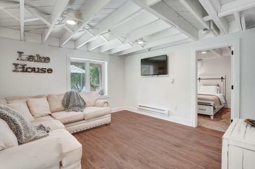 Villa Cedar Point Retreat