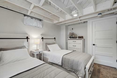 Villa Cedar Point Retreat