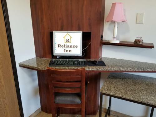 Hotel Reliance Inn