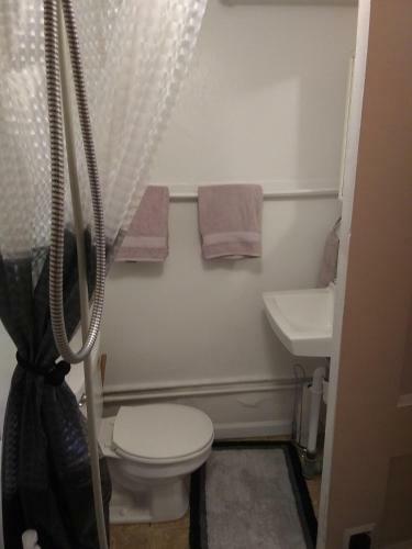 Apartamento 137 1/2 W. 1st St