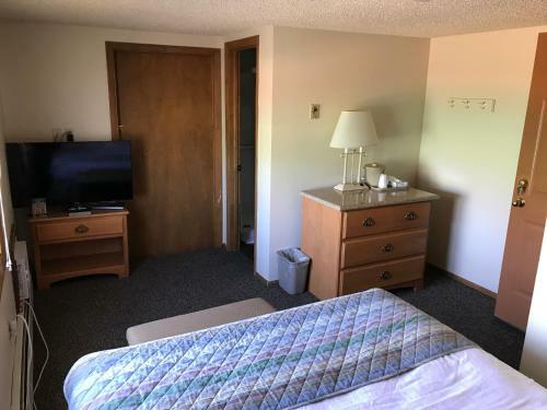 Motel Western 6 Gun