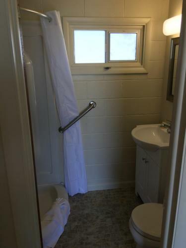Motel Western 6 Gun