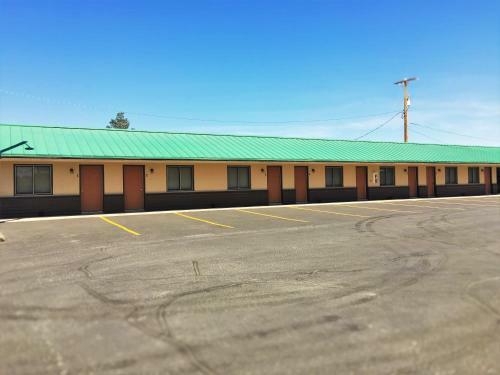 Motel Western 6 Gun