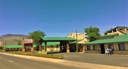 Motel Western 6 Gun