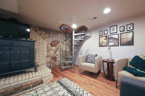 Dells Cottage River Retreat