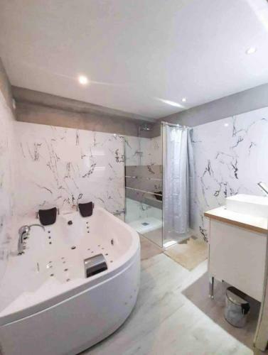 Apartamento Spa Nuis Saint George