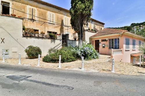 La Maison Long