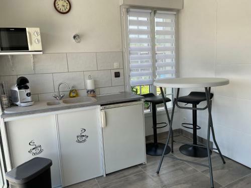 Bed & Breakfast Studio Ind�pendant Chez L'habitant