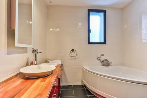Grande Maison Au Calme - Marais Vend�en