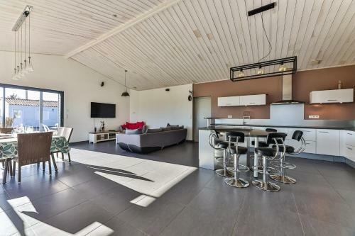 Grande Maison Au Calme - Marais Vend�en