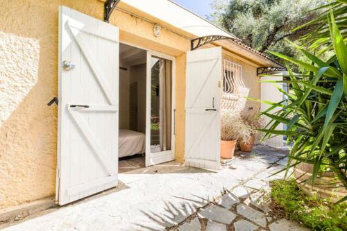Hostal Villa Trou Aux Biches