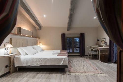 Hostal Le Mas Des Colombes