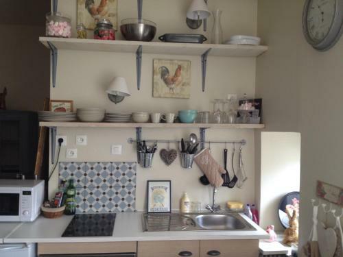 Hostal L?�glantine Studio