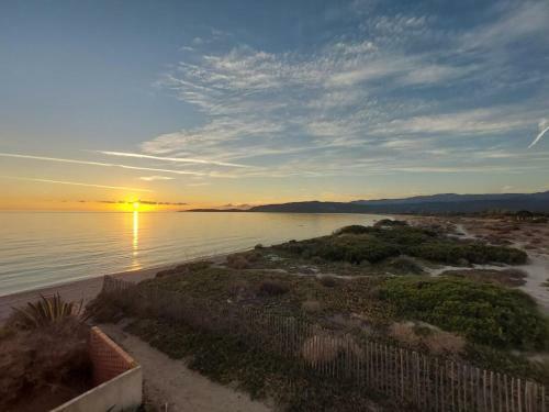 Apartamento Studio Avec Terrasse Sur La Plage De Tenutella