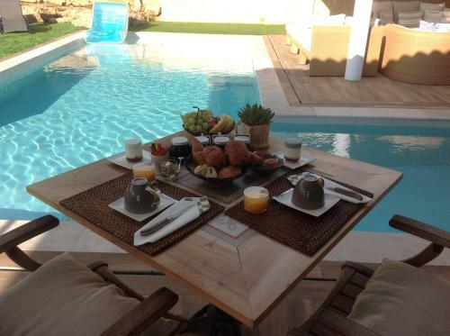 Hostal La Villa Miel