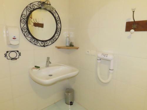 Hostal La Ferme De Ravieres