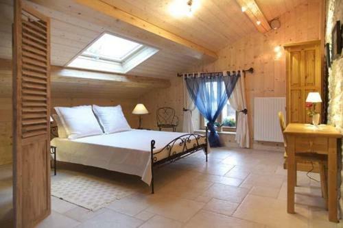 Hostal La Ferme De Ravieres