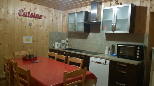 Hostal La Ferme De Ravieres