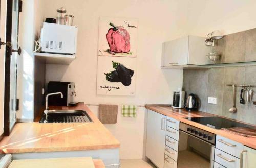 Les Cerisiers Chez Bert Climatis�, Piscine Chauff�e, Lit King Size