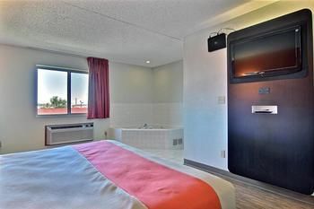 Motel 6 Gilman