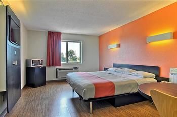 Motel 6 Gilman