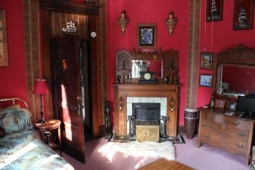 Posada Riverview Mansion Hotel