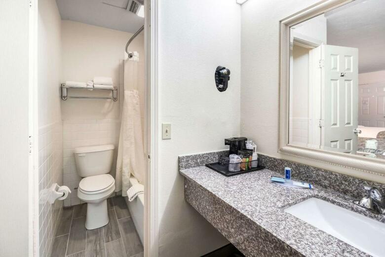 Hotel Knights Inn Cadiz