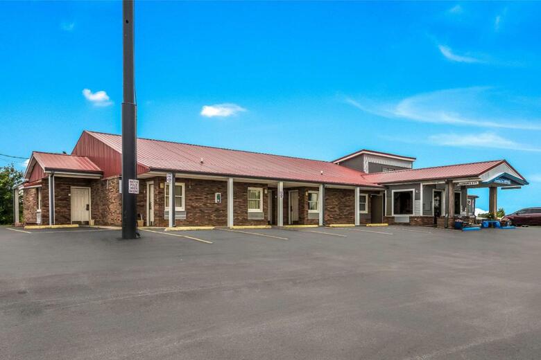 Hotel Knights Inn Cadiz