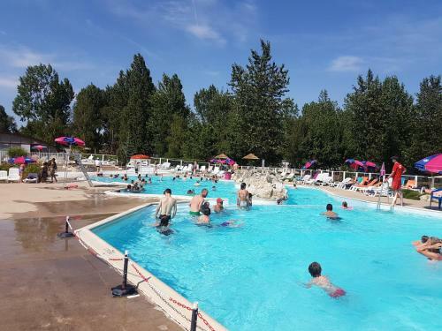 Domaine De Dugny