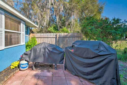 Vibrant Inverness Home With Fenced Yard And Patio